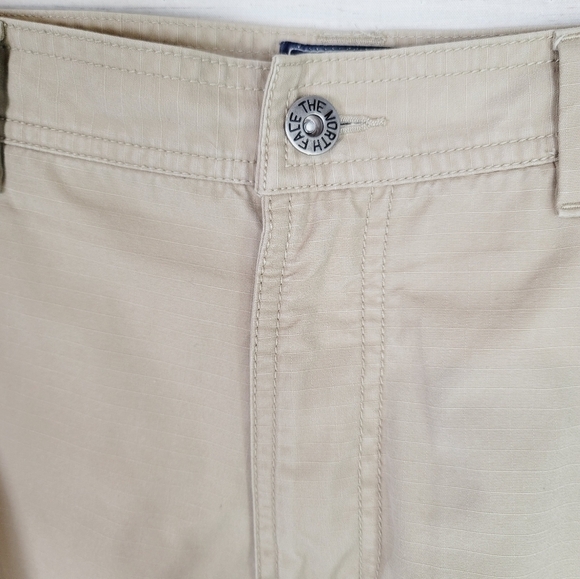 THE NORTH FACE KHAKI CARGO SHORTS, SZ 34 - Picture 4 of 11